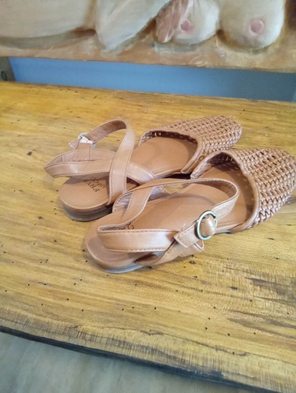 Frye - Picture 3 of 11